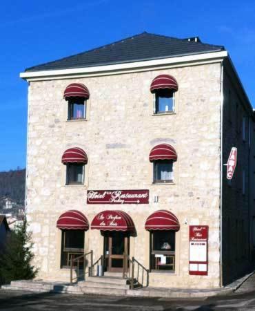 Au Parfum Des Bois Hotel Saint-Cirgues-en-Montagne Exterior photo