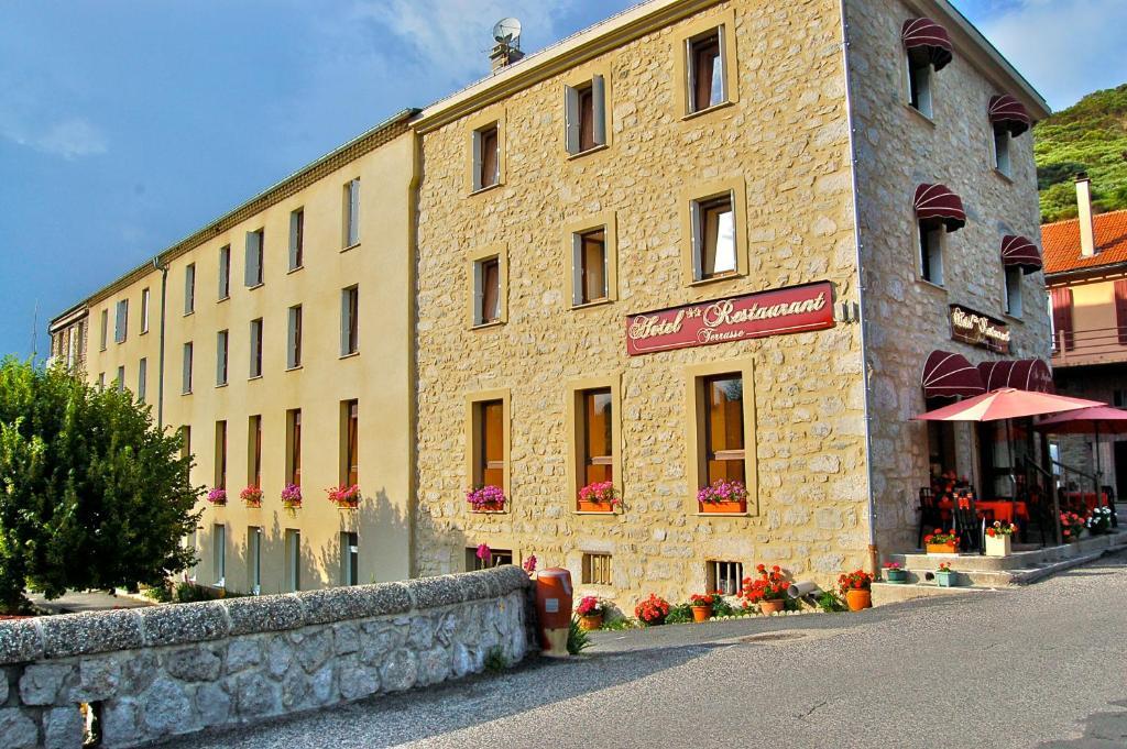 Au Parfum Des Bois Hotel Saint-Cirgues-en-Montagne Exterior photo
